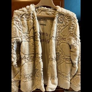 Paparazzi jacket, size M, cream with blue and burgundy stitching